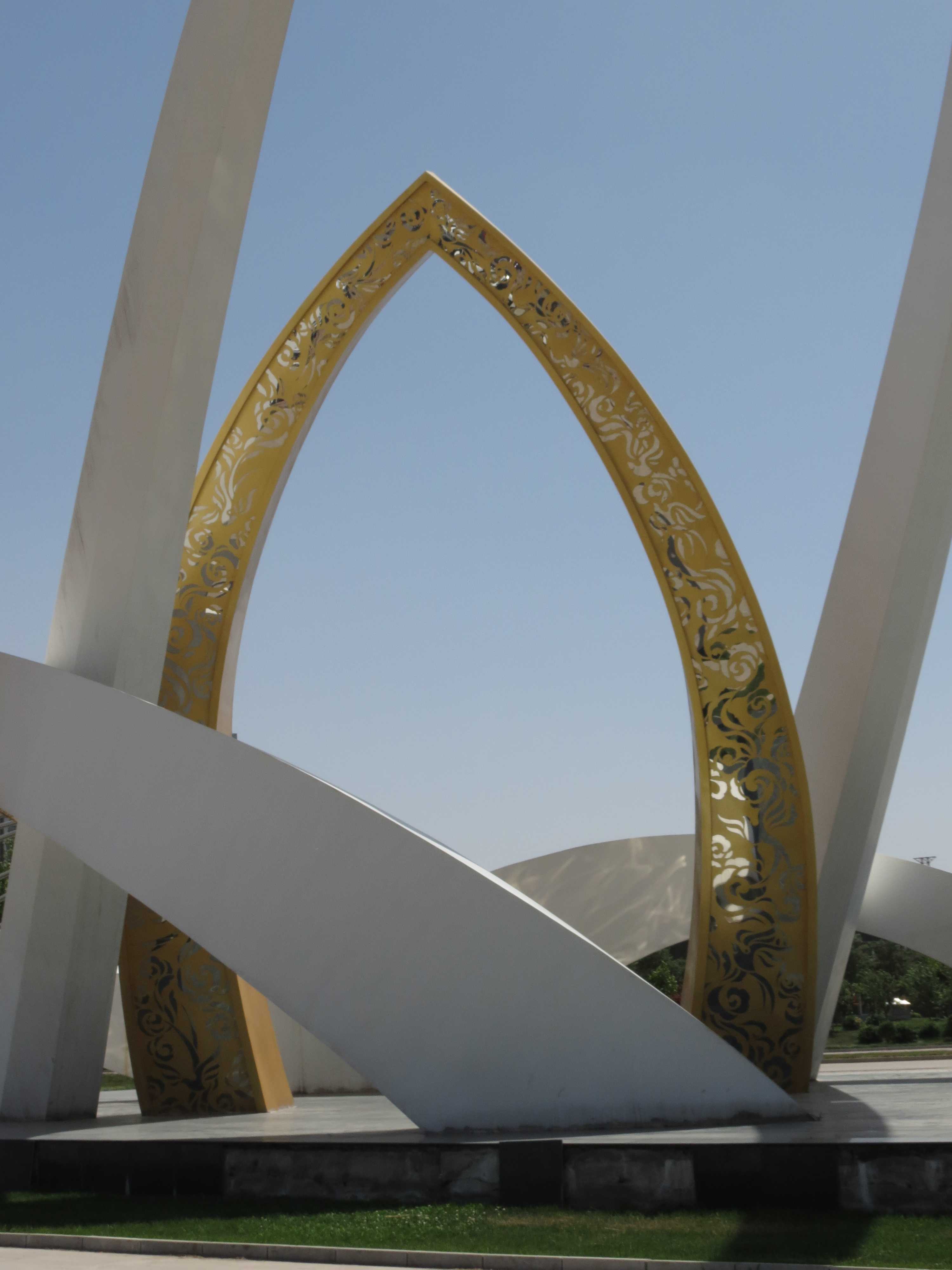 大型不銹鋼雕塑，機(jī)場不銹鋼雕塑，廣場景觀雕塑